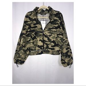 NWT: Zara Crop Camo Rain Jacket (Sz Small)